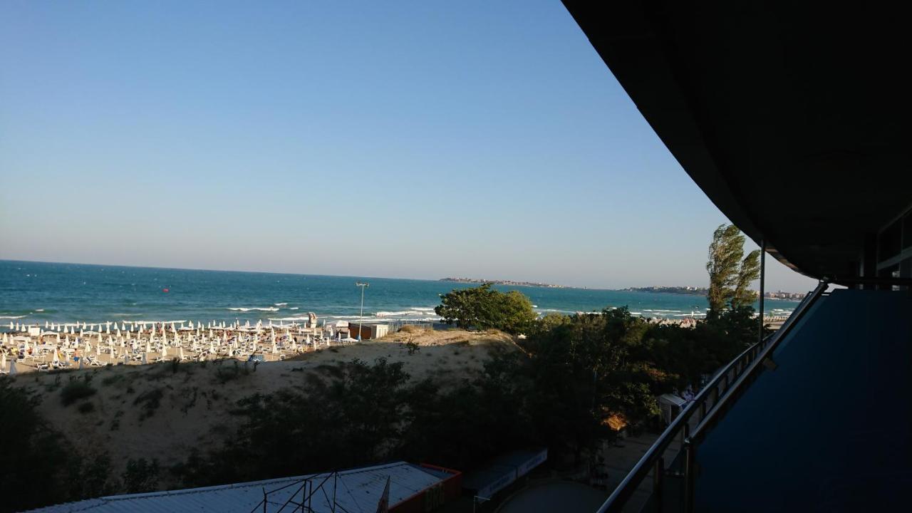 Sianie: Beachfront Apartment in Sunny Beach Center Exterior photo